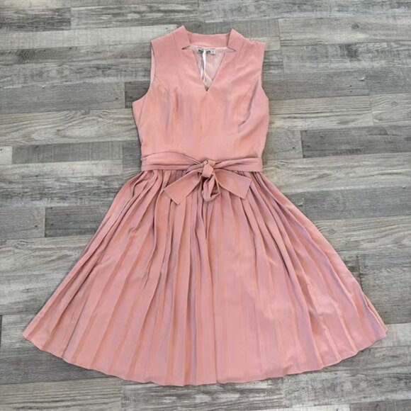 Grace Karin Dresses & Skirts - Grace Karin NWT pink pleated sleeveless dress tie belt V-neck size small D50